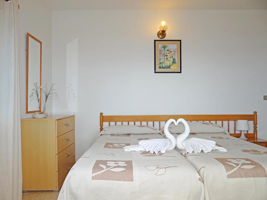 Apartamentos Dominguez Calera Exteriör bild